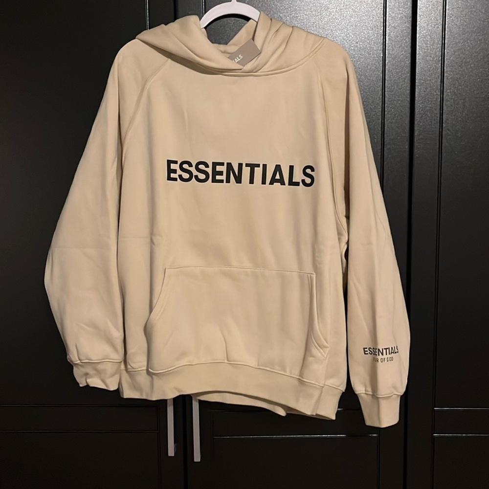 NWT men’s Fear of God Essentials sweatshirt